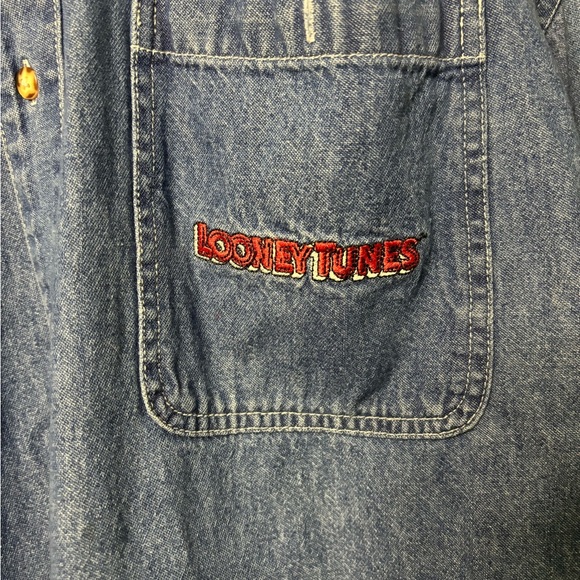Warner Bros Vintage 1993 Looney Tunes Blue Denim Men's Shirt - Picture 2 of 7